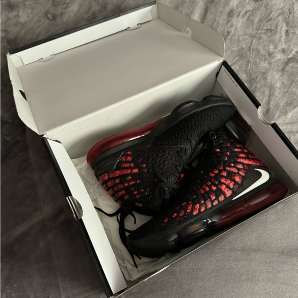 Nike Lebron 17 Infrared Shoes - Picture 6 of 13